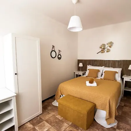 Отель Casas Dos Avos